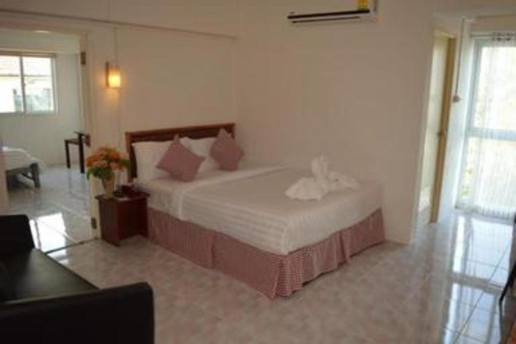 Hotel De Ratt Phuket Patong Экстерьер фото