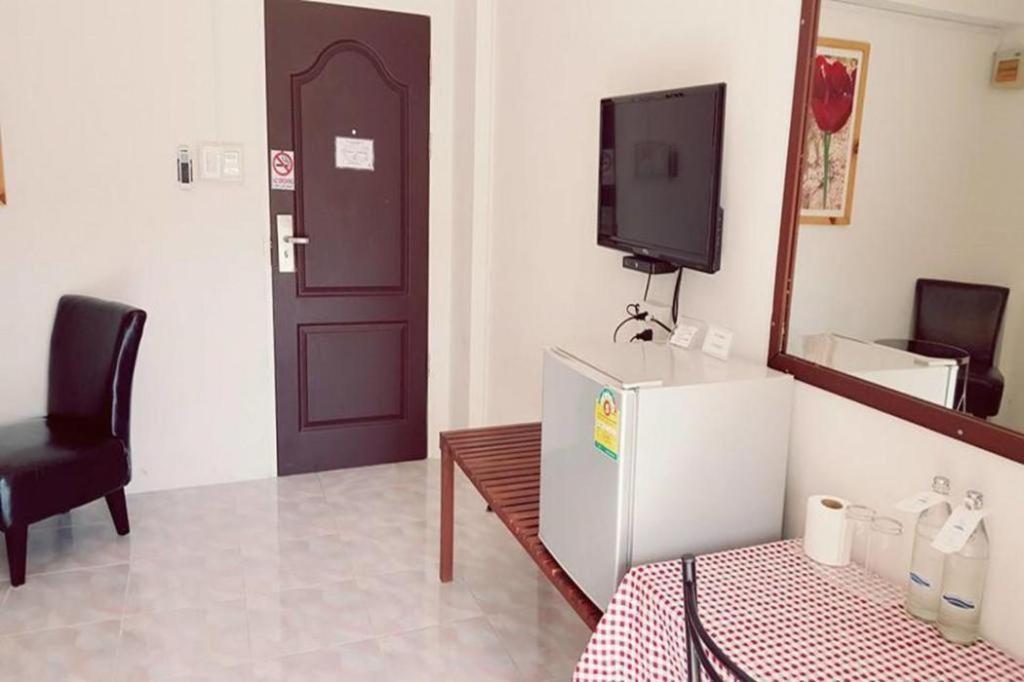 Hotel De Ratt Phuket Patong Экстерьер фото